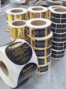 Custom product roll labels, Avoue, printed by Overflow Print